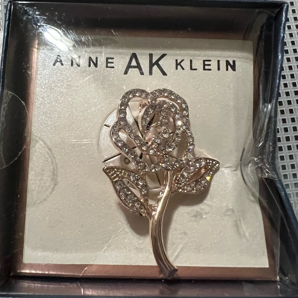 Anne Klein Brand Beautiful Gold Tone Brooch Nwt In Original Box 25$